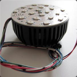 Board à 20 LEDs hautes puissances avec un PCB d’aluminium. Board à 20 LEDs hautes puissances avec un PCB d’aluminium.